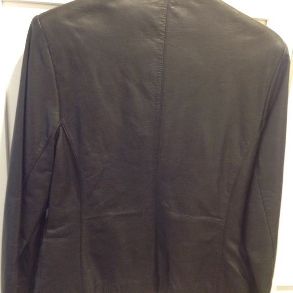 Leather jacket - Picture 4 of 8